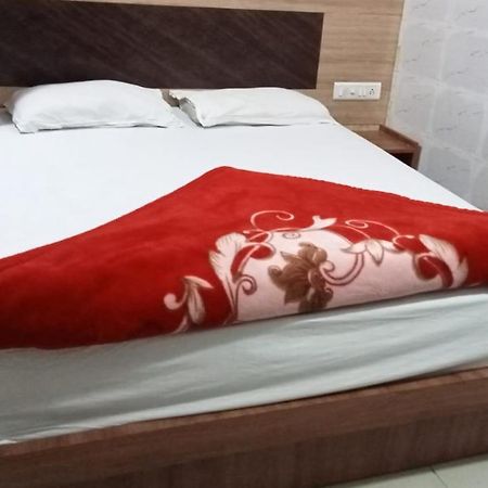 Hotel Shree Krishna Ahmedabad Exterior photo